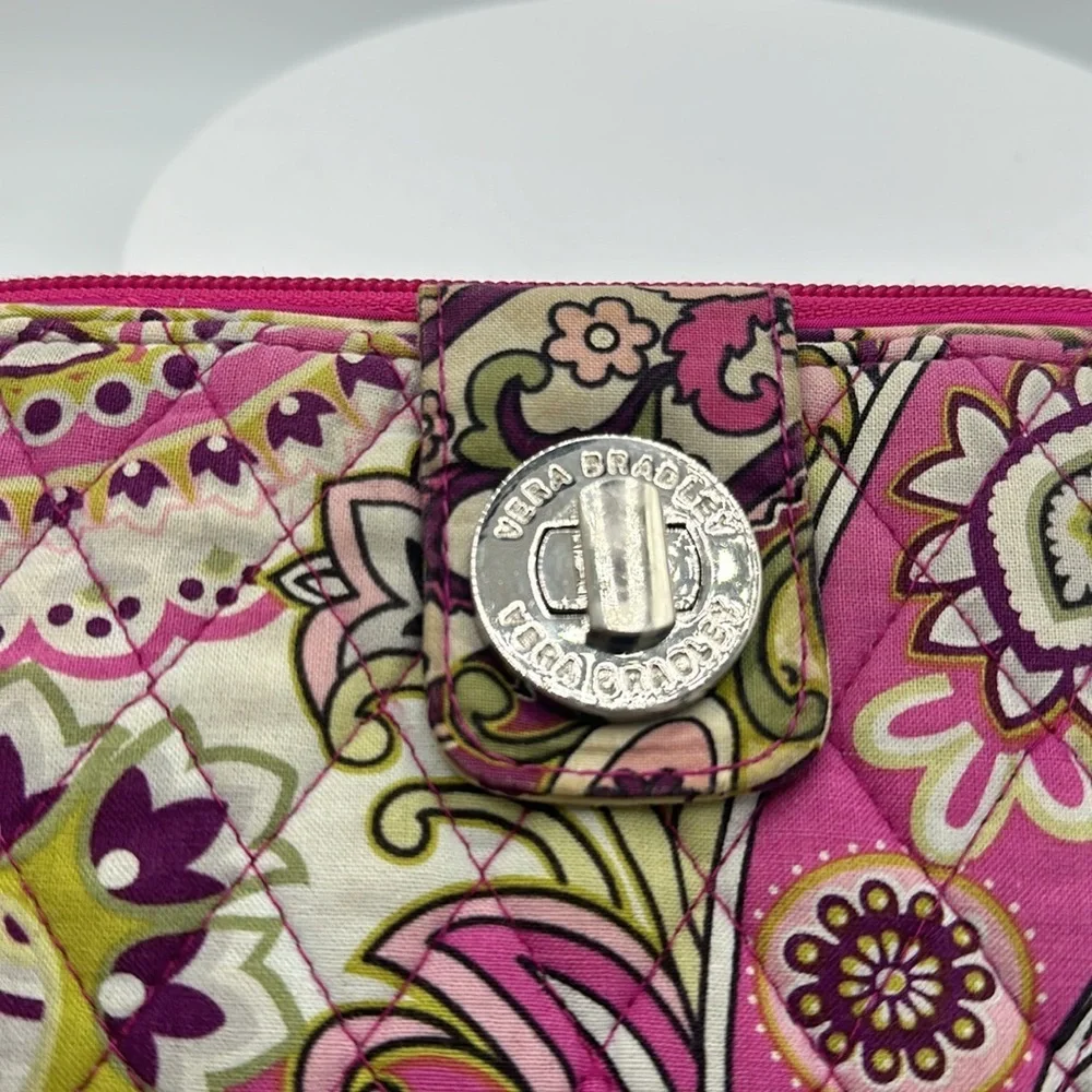 VERA BRADLEY “Very Berry” Quilted Turnlock Wallet (Retired Pattern) - Picture 4 of 6